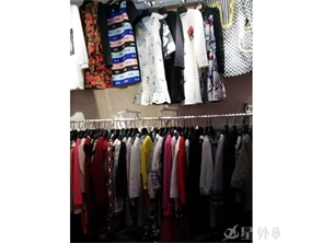 中山西路满达商城一楼服装店转让