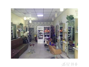 低价急转县府街东口盈利中美发店