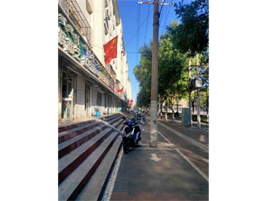 赛罕区花卉市场对面空铺房东直租