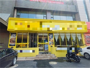 金桥宇泰广场商业街纯一层餐厅转让（看店勿扰员工）